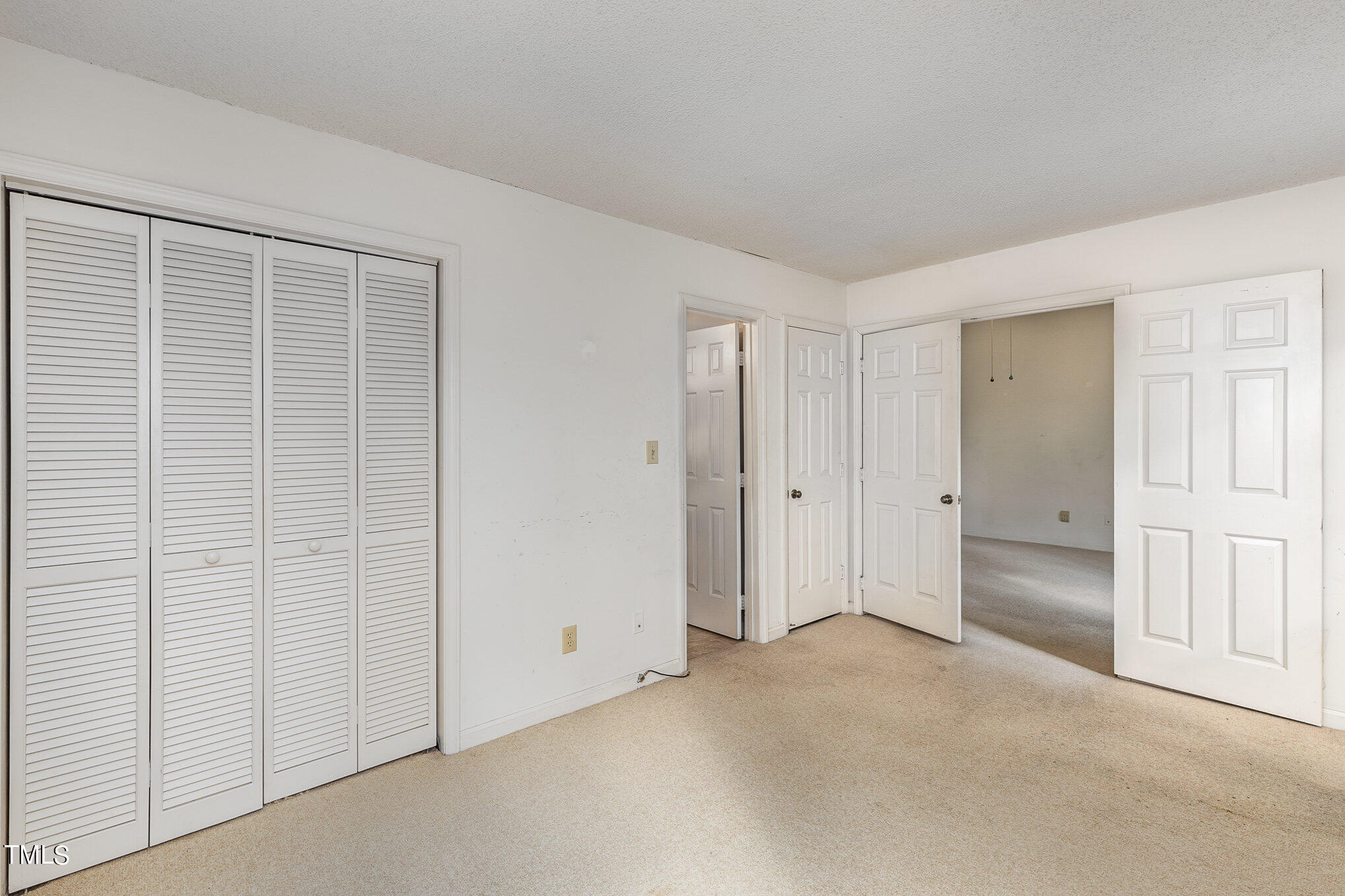 4631 Timbermill Court, Unit 303 Raleigh, NC 27612 - Photo 13 of 15 016_9-edit