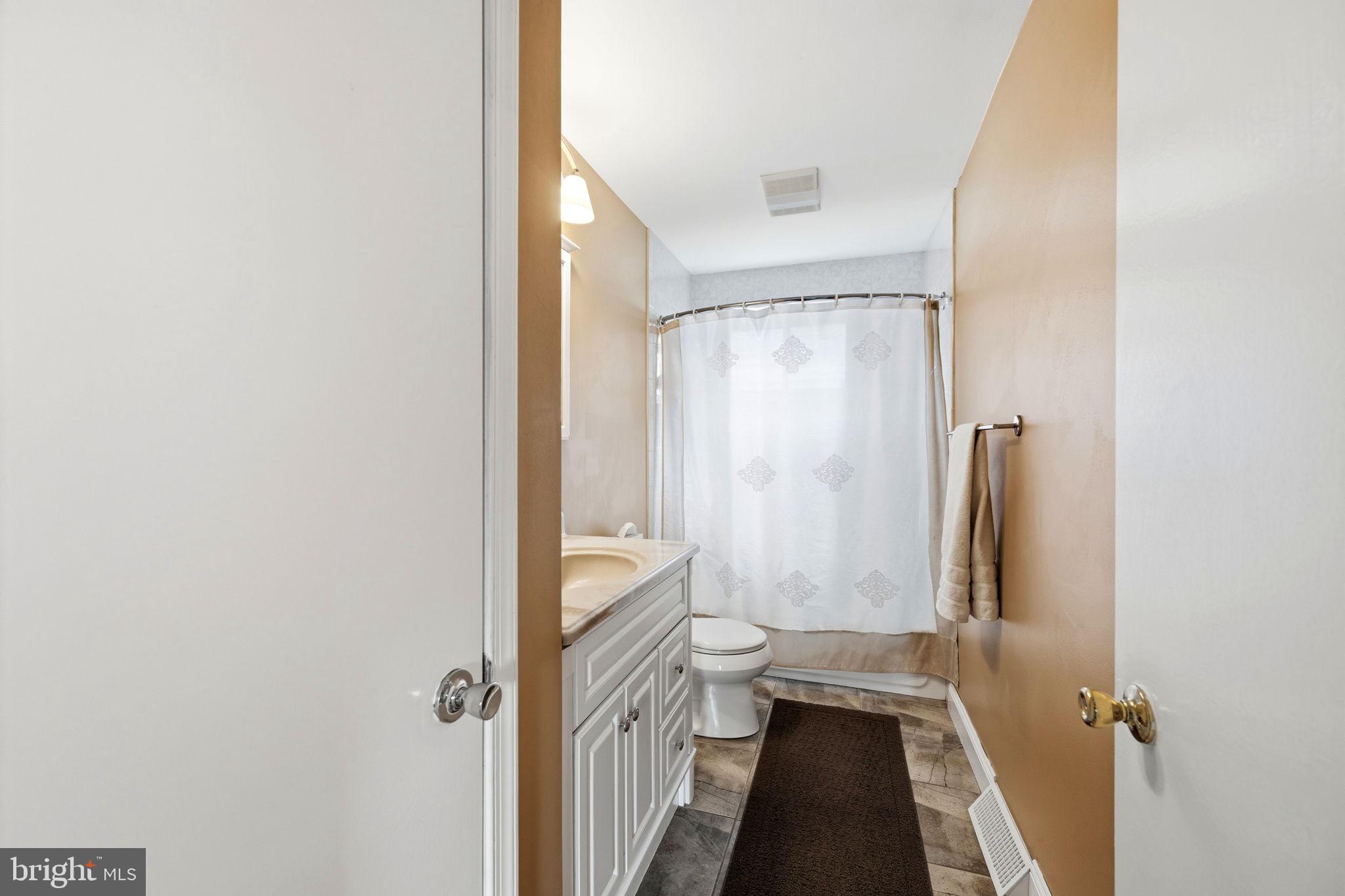 905 Amosland Road Morton, PA 19070 - Photo 31 of 44 Bright and inviting bathroom retreat.