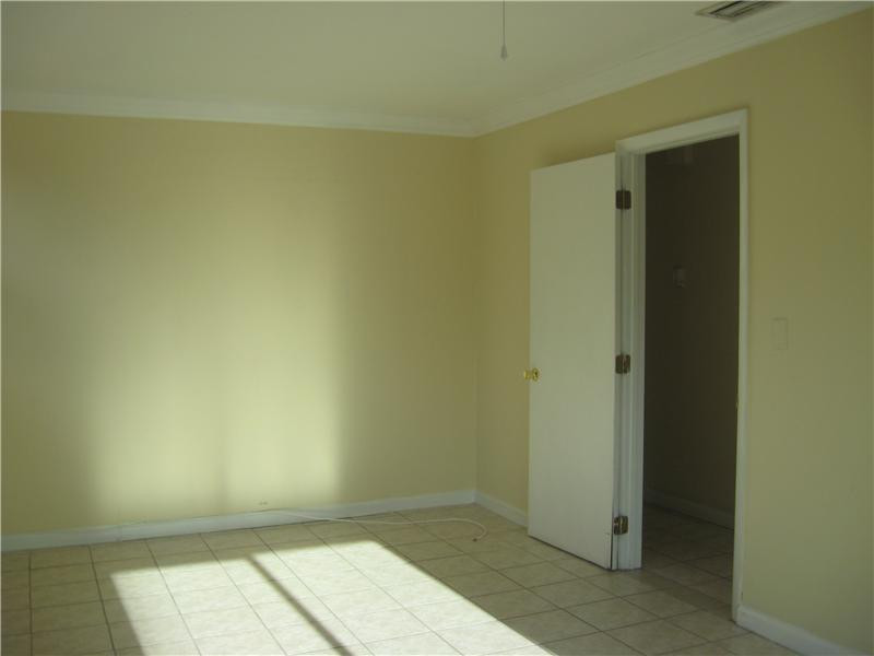 11197 Model Circle West Boca Raton, FL 33428 - Photo 12 of 23 a view of an empty room