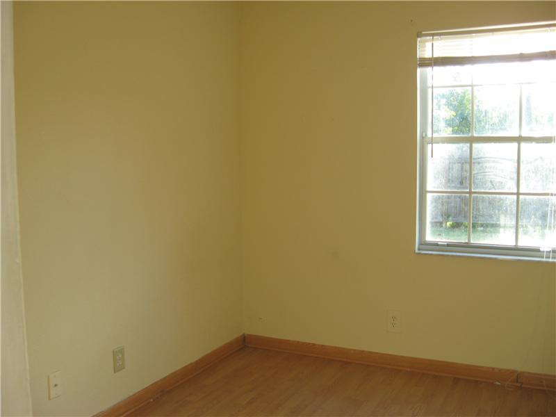 11197 Model Circle West Boca Raton, FL 33428 - Photo 14 of 23 an empty room with a window