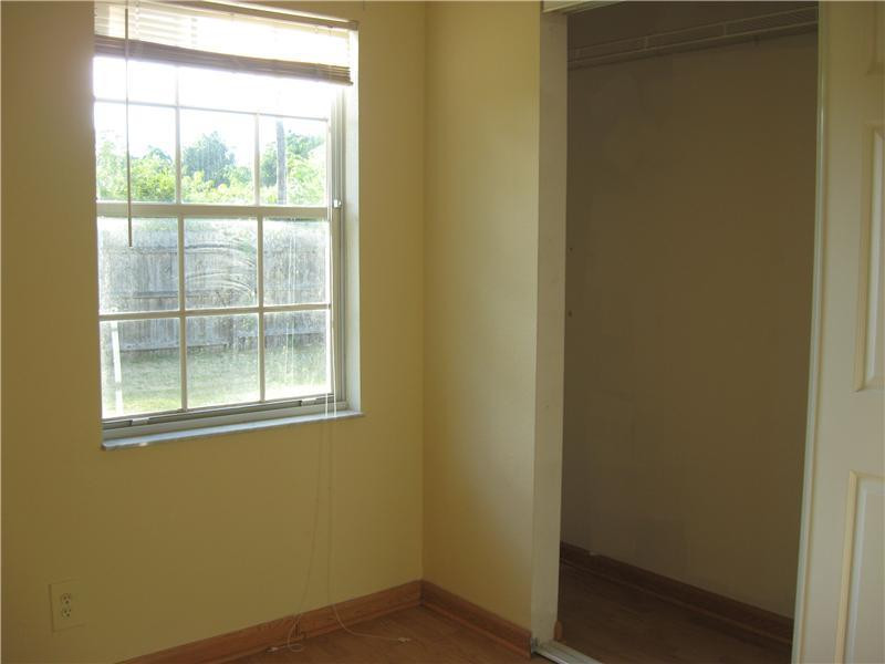 11197 Model Circle West Boca Raton, FL 33428 - Photo 15 of 23 an empty room with a window
