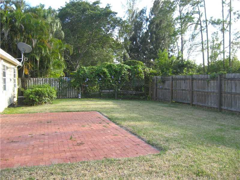 11197 Model Circle West Boca Raton, FL 33428 - Photo 21 of 23 a view of backyard with green space