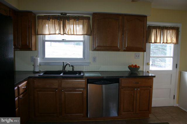 931 Enola Road Carlisle, PA 17013 - Photo 8 of 23 Gallery Image 8