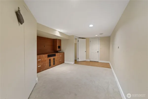 $5,495 | 3113 Northeast 65th Street, Seattle, WA 98115