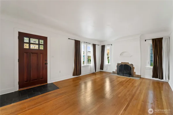 $5,495 | 3113 Northeast 65th Street, Seattle, WA 98115