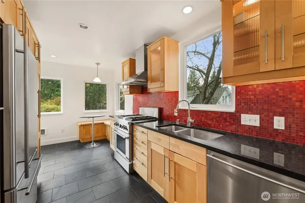 $5,495 | 3113 Northeast 65th Street, Seattle, WA 98115