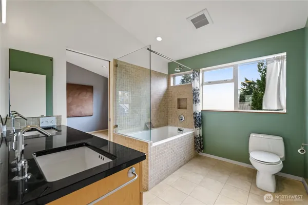 $5,495 | 3113 Northeast 65th Street, Seattle, WA 98115