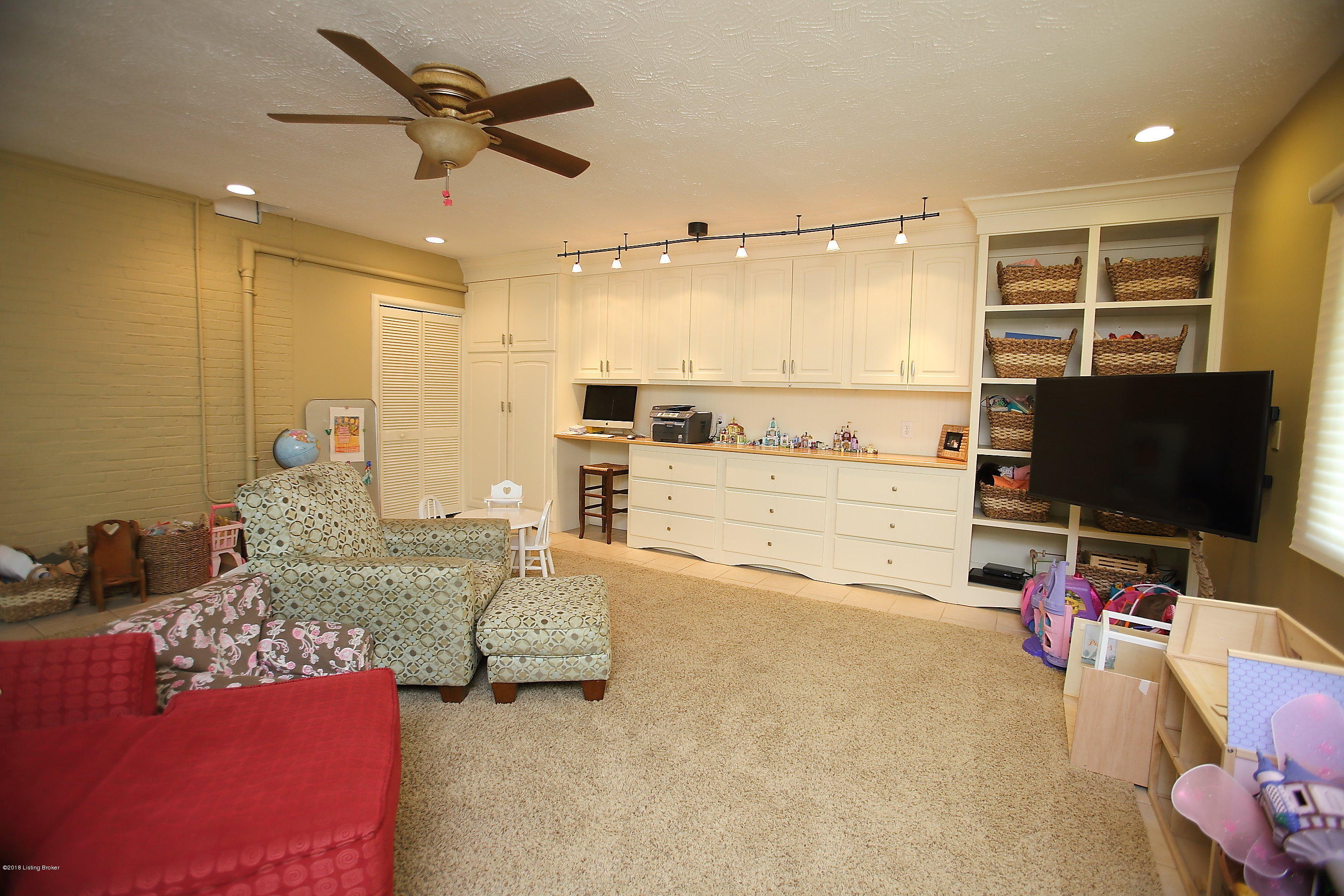 3311 Lexington Road Louisville, KY 40206 - Photo 25 of 68 Family Room