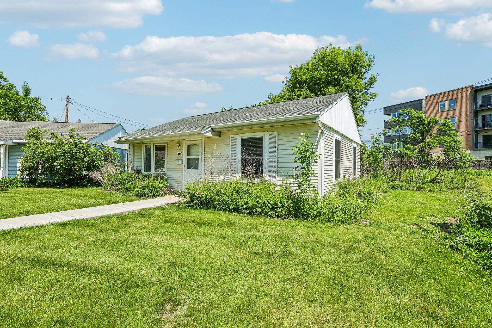 113 Craig Avenue Madison, WI 53705 - Photo 2 of 33
