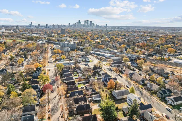 $299,900 | 2527 Washington Street Northeast, Minneapolis, MN 55418