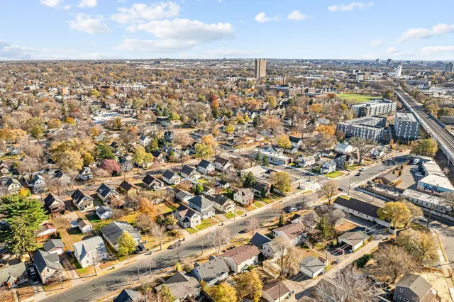 $299,900 | 2527 Washington Street Northeast, Minneapolis, MN 55418