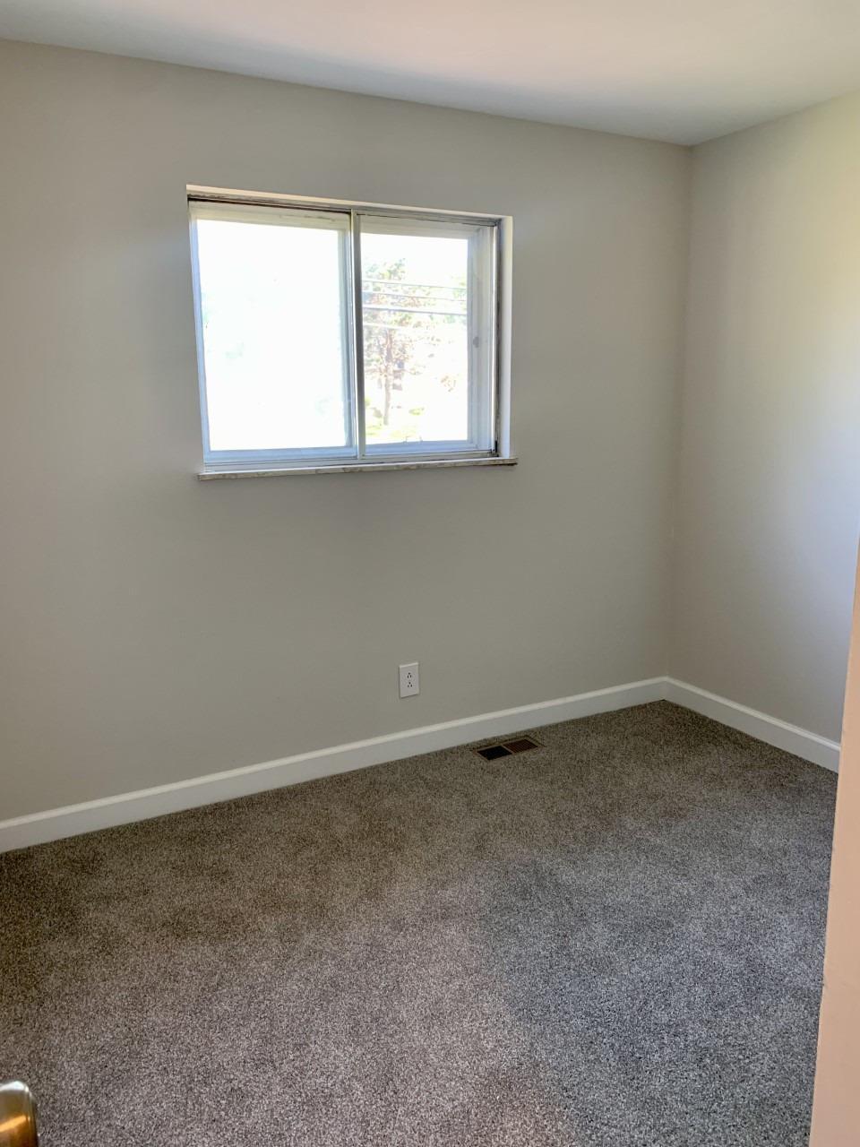 1027 West Kemper Road Forest Park, OH 45240 - Photo 9 of 15