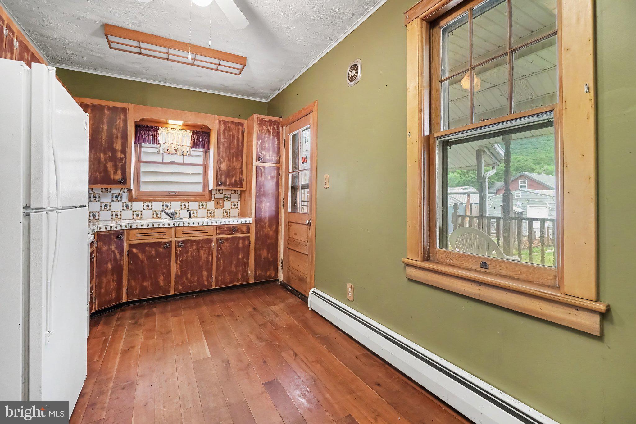 209 Main Street Lykens, PA 17048 - Photo 9 of 27