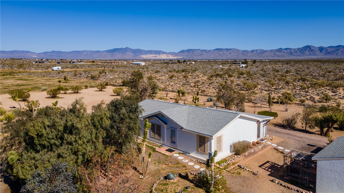 4342 Cordes Road Golden Valley, AZ 86413 - Photo 13 of 39 a view of a city with mountain