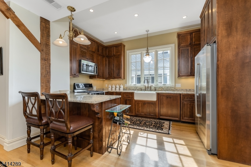 68 West Main Street Clinton, NJ 08809 - Photo 12 of 33