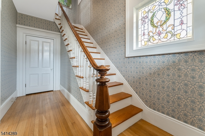 68 West Main Street Clinton, NJ 08809 - Photo 4 of 33