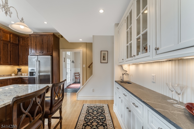 68 West Main Street Clinton, NJ 08809 - Photo 10 of 33