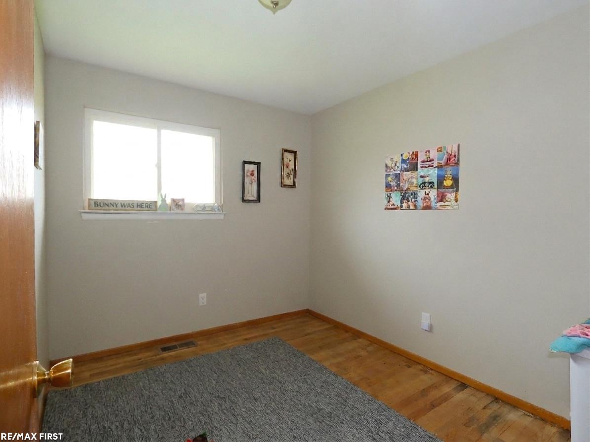 270 Ewell Street Romeo, MI 48065 - Photo 17 of 24 50204857-a9cfb309-f6b1-4c4f-80ca-7c7023c122c8.JPG