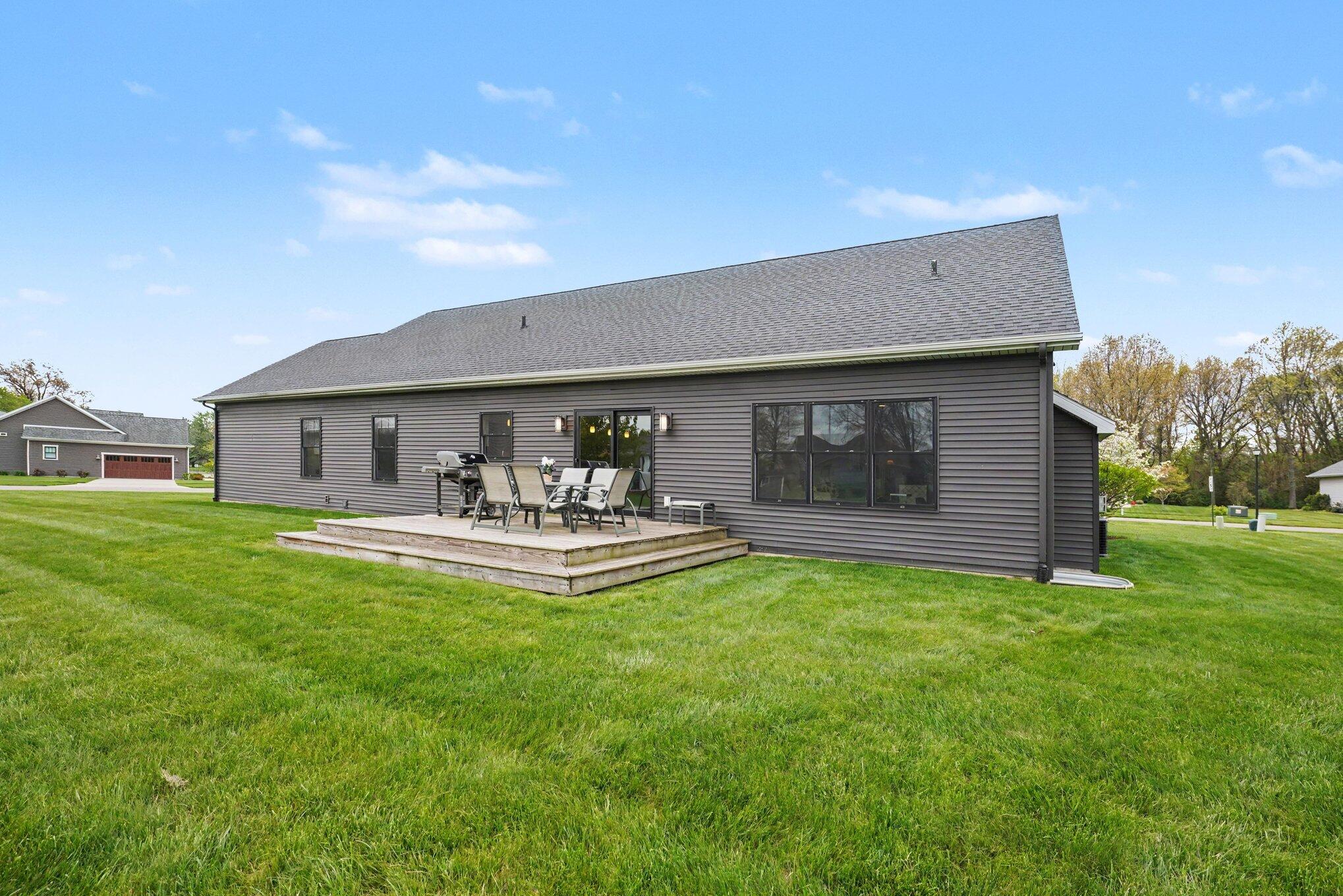 4001 Fox Woods Road St. Joseph, MI 49085 - Photo 37 of 42 004_file_1622