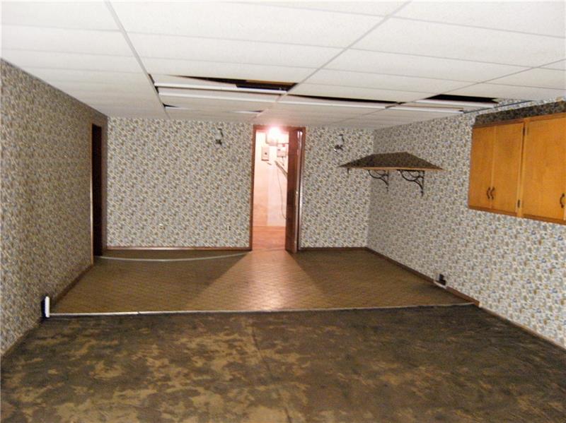 1101 Gringo Road Aliquippa, PA 15001 - Photo 20 of 25 Gameroom Looking Left