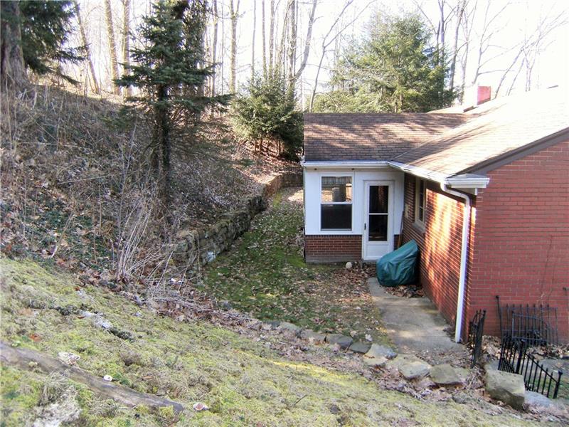 1101 Gringo Road Aliquippa, PA 15001 - Photo 23 of 25 Rear View