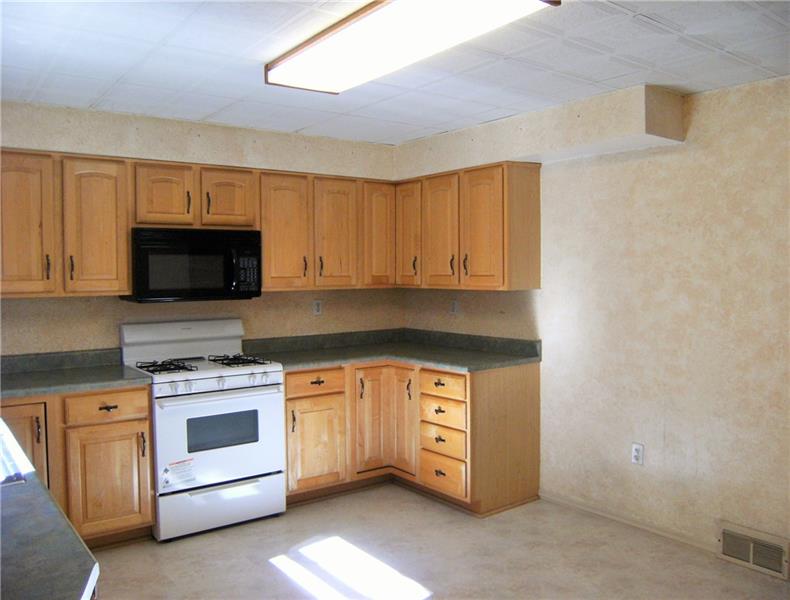 1101 Gringo Road Aliquippa, PA 15001 - Photo 8 of 25 Kitchen