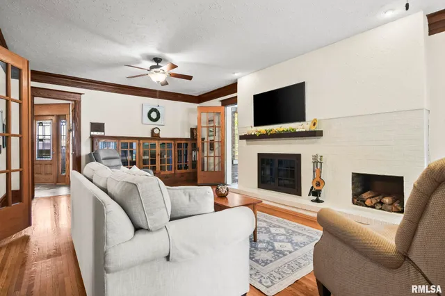 $459,900 | 104 Tremont Street, Lincoln, IL 62656