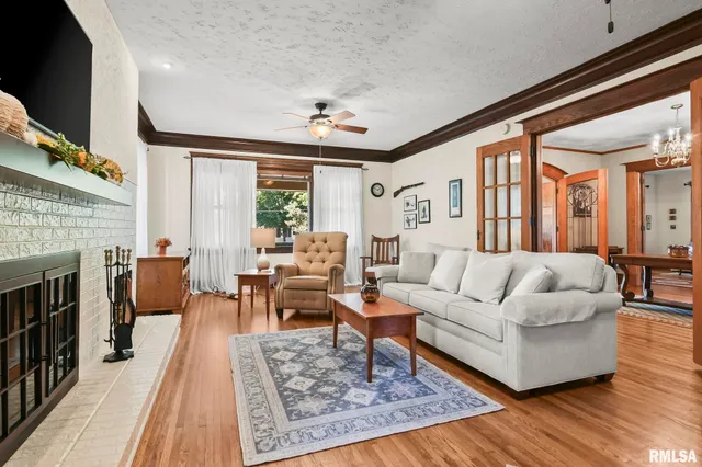 $459,900 | 104 Tremont Street, Lincoln, IL 62656