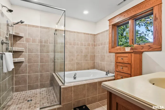 $459,900 | 104 Tremont Street, Lincoln, IL 62656