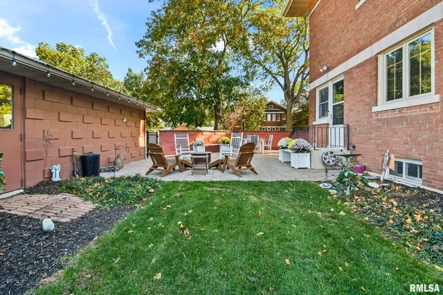 $459,900 | 104 Tremont Street, Lincoln, IL 62656