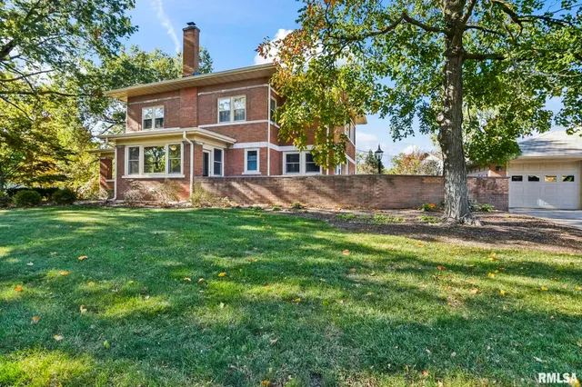 $459,900 | 104 Tremont Street, Lincoln, IL 62656