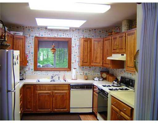 40 Pinkham Road Bristol, ME 04554 - Photo 7 of 14 Kitchen.