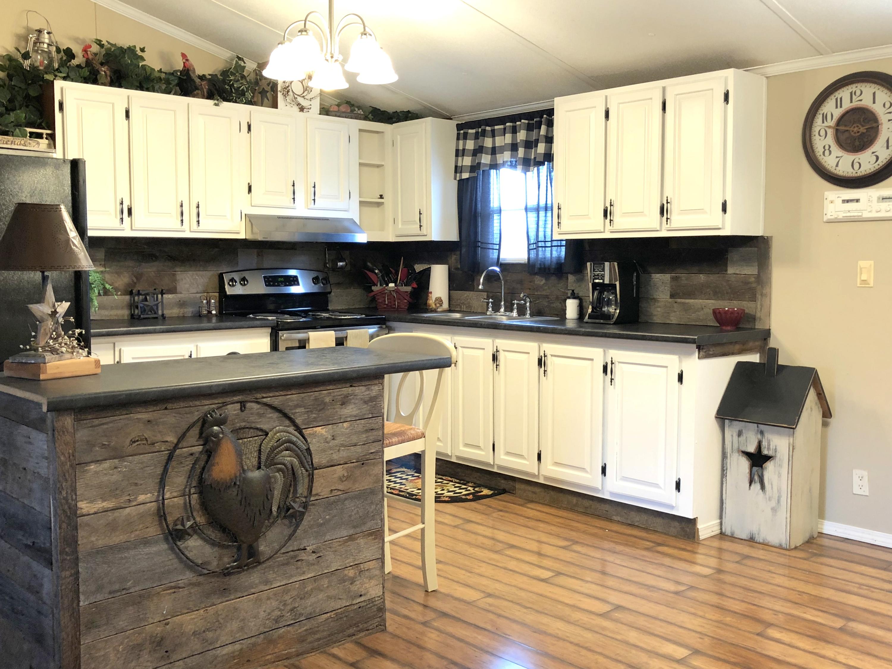 253 Landmark Road Jacksboro, TN 37757 - Photo 15 of 22 Kitchen/Dining