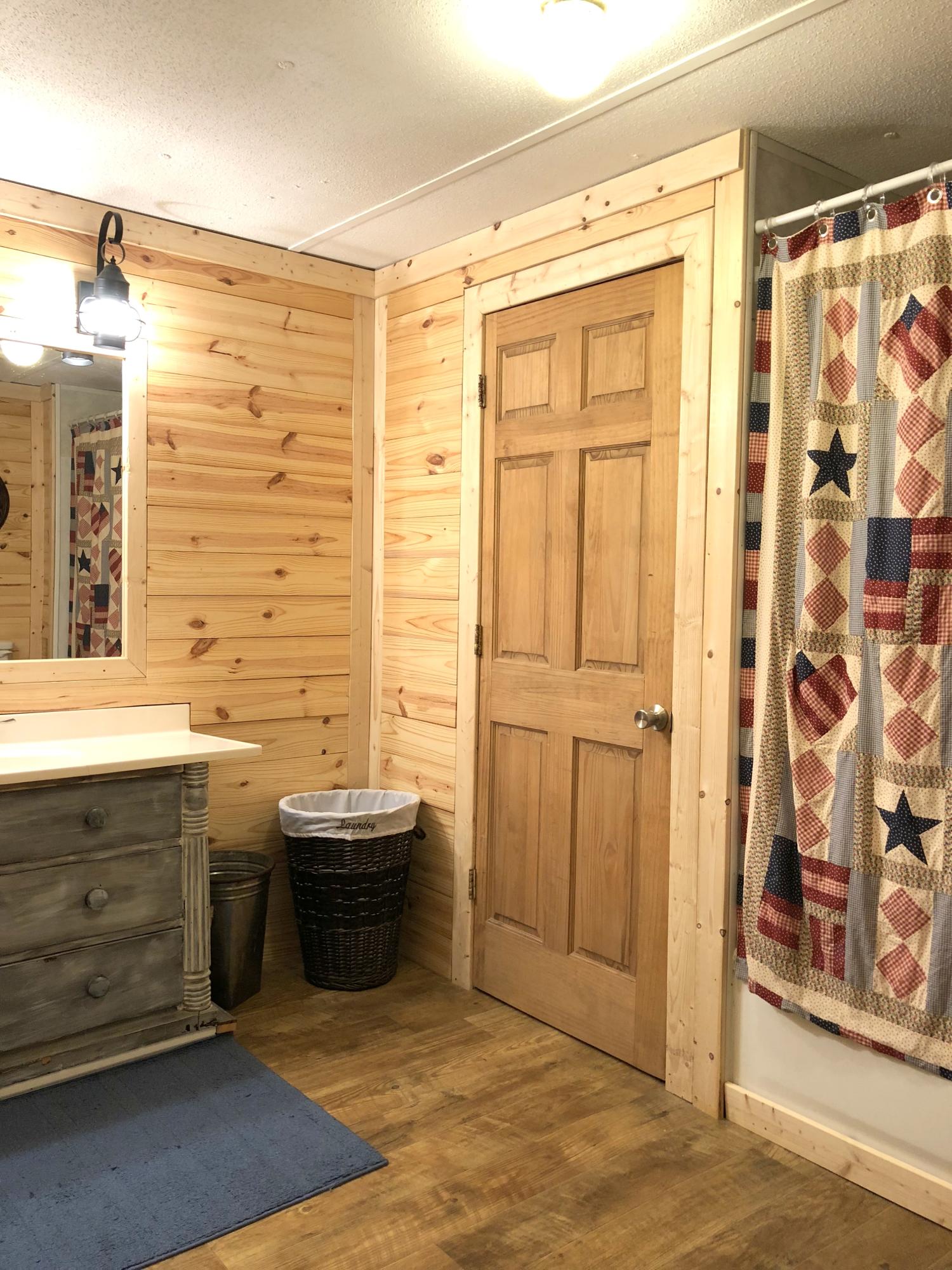 253 Landmark Road Jacksboro, TN 37757 - Photo 8 of 22 Master Bathroom