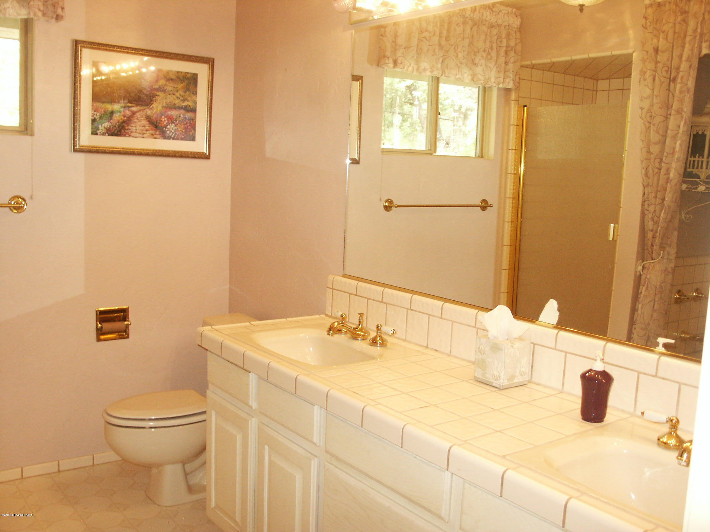 1499 Copper Basin Road Prescott, AZ 86303 - Photo 16 of 37 Hall bath