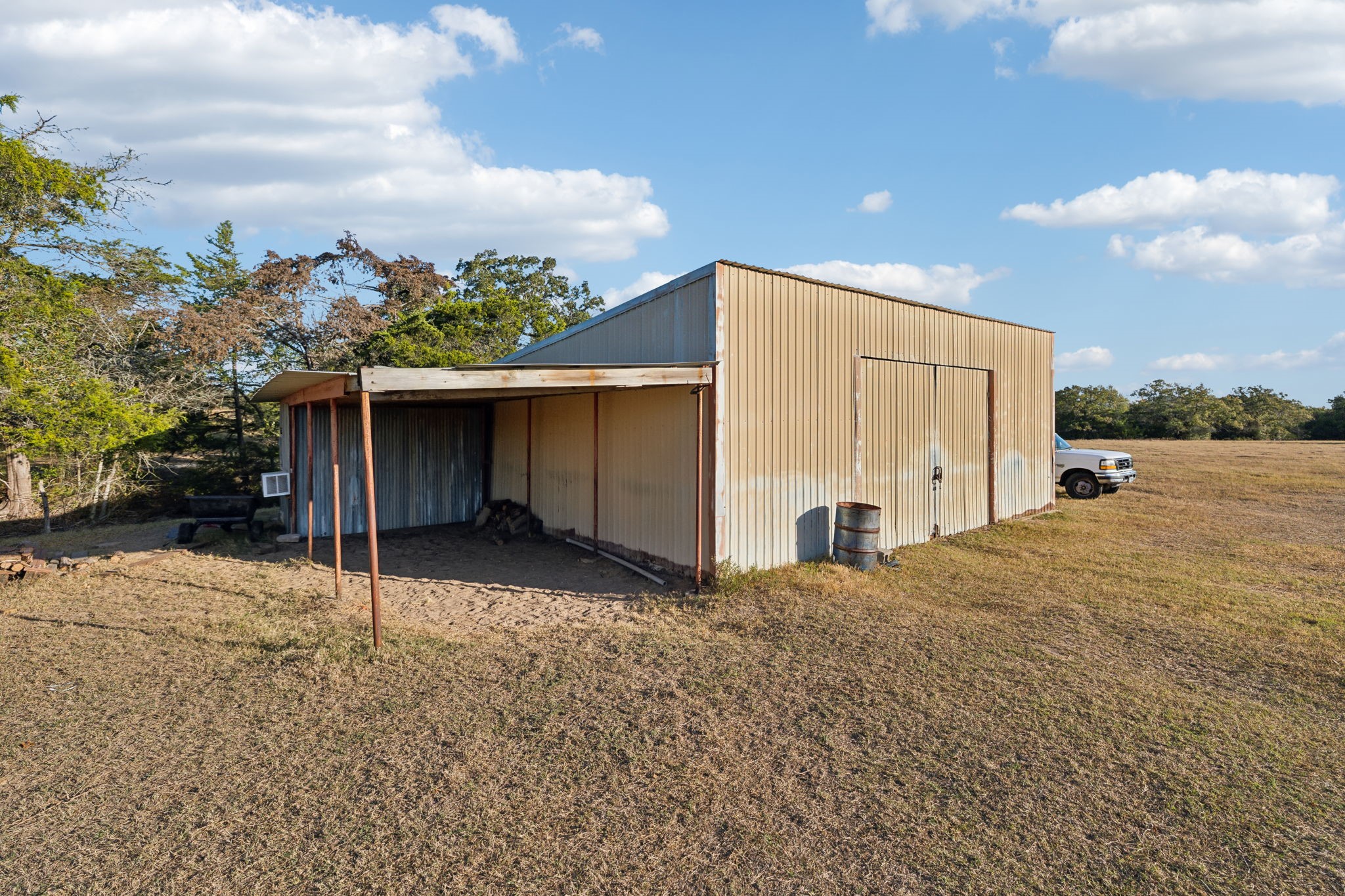 10433 County Road 162 Somerville, TX 77879 - Photo 36 of 40 a view of backyard of house