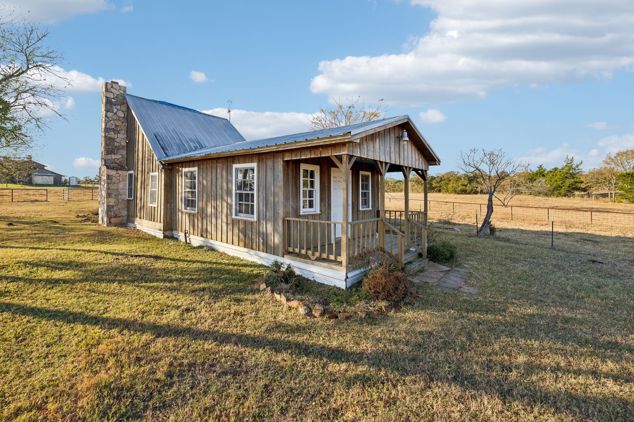 10433 County Road 162 Somerville, TX 77879 - Photo 37 of 40 a house view with a garden space