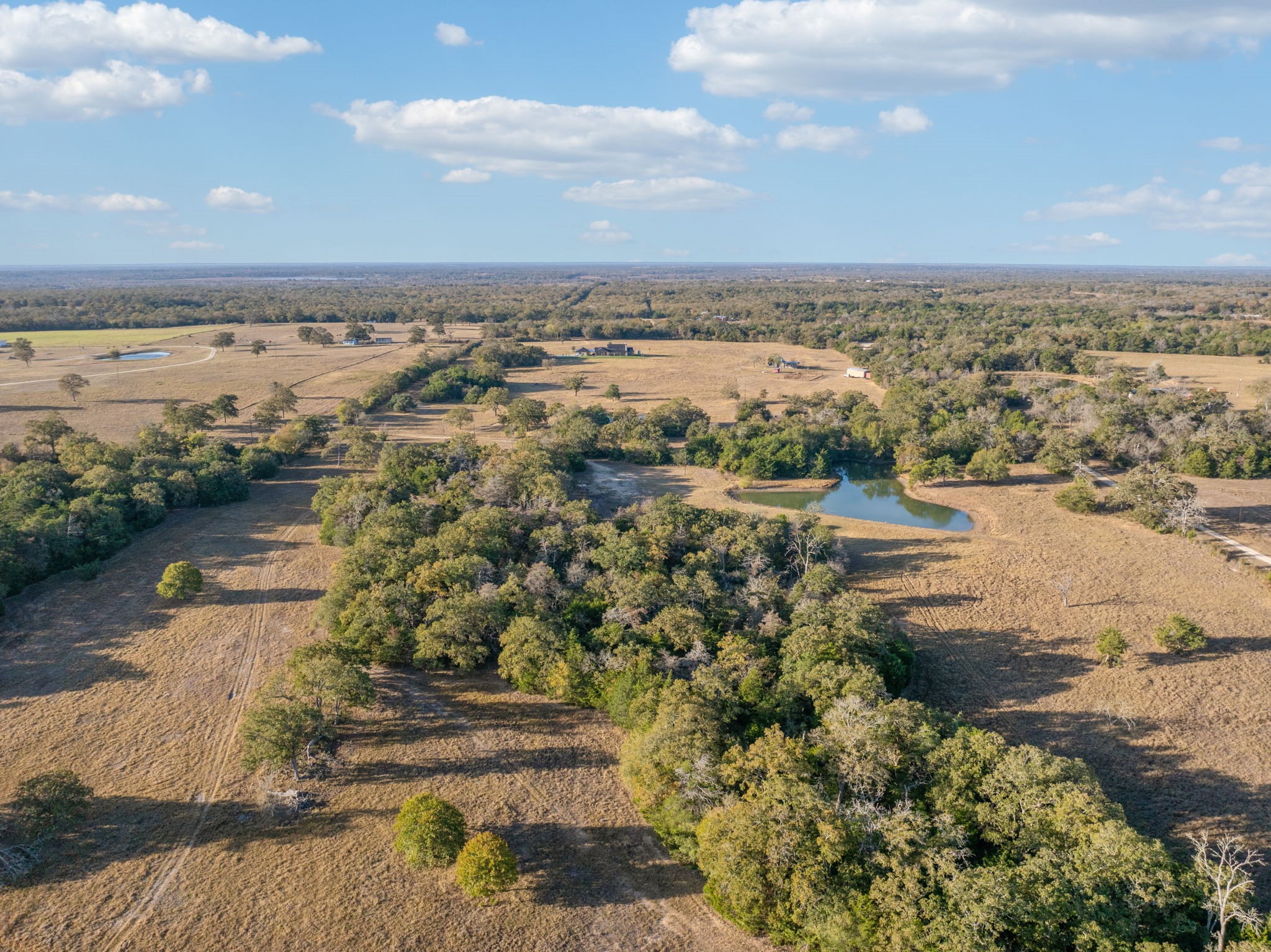 10433 County Road 162 Somerville, TX 77879 - Photo 39 of 40 a view of city and ocean