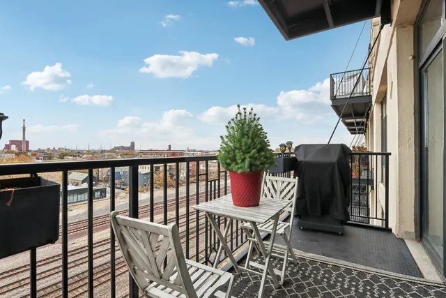 $335,000 | 1524 South Sangamon Street, Unit 612S, Chicago, IL 60608