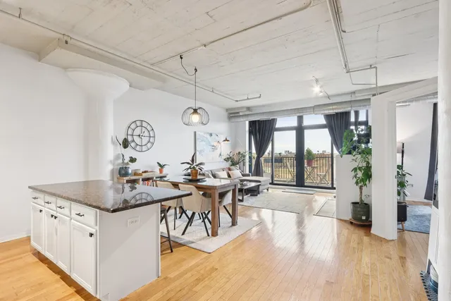 $335,000 | 1524 South Sangamon Street, Unit 612S, Chicago, IL 60608