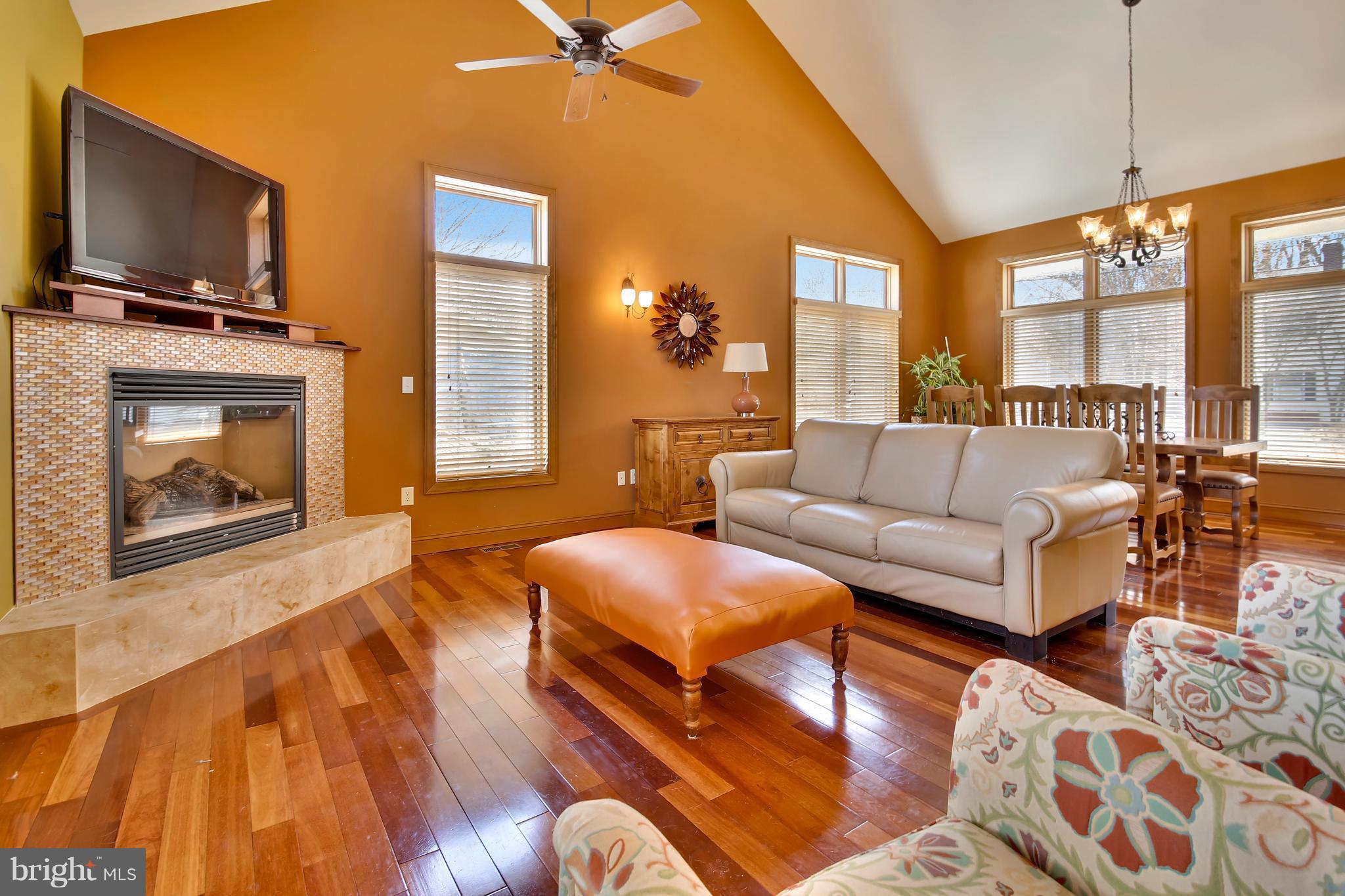 1500 Warfield Road Edgewater, MD 21037 - Photo 11 of 30 Living Room