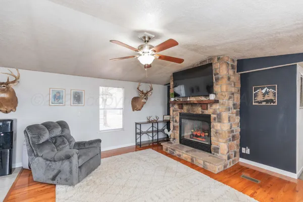 $385,000 | 4431 County Road 18, Clarendon, TX 79226