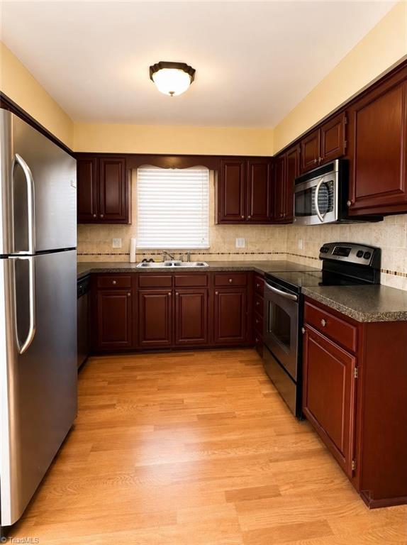 2308 Leeds Avenue High Point, NC 27265 - Photo 4 of 25