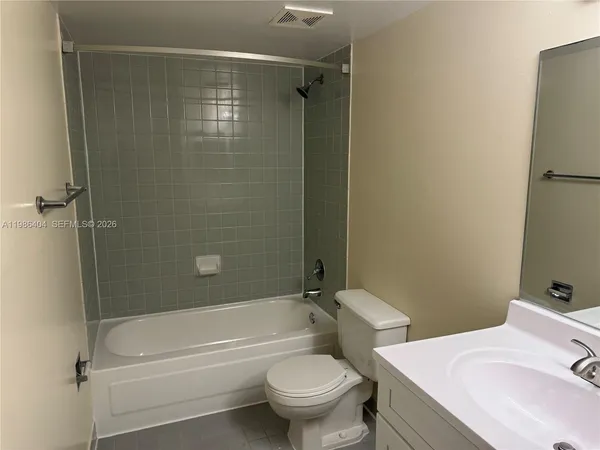 $2,764 | 915 Northwest 1st Avenue, Unit H2111, Miami, FL 33136