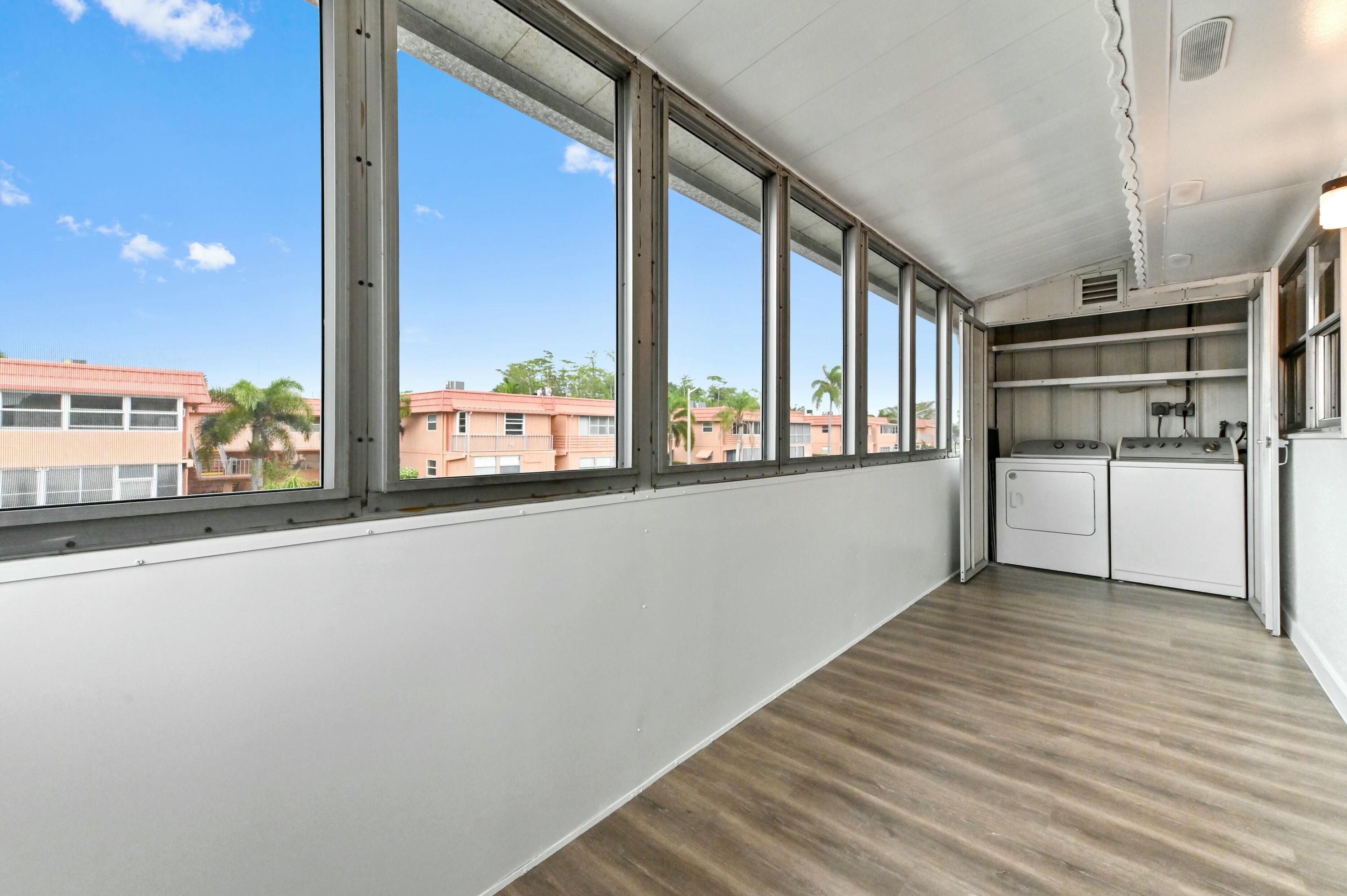 513 Saxony Drive Delray Beach, FL 33446 - Photo 22 of 40 washer and dryer