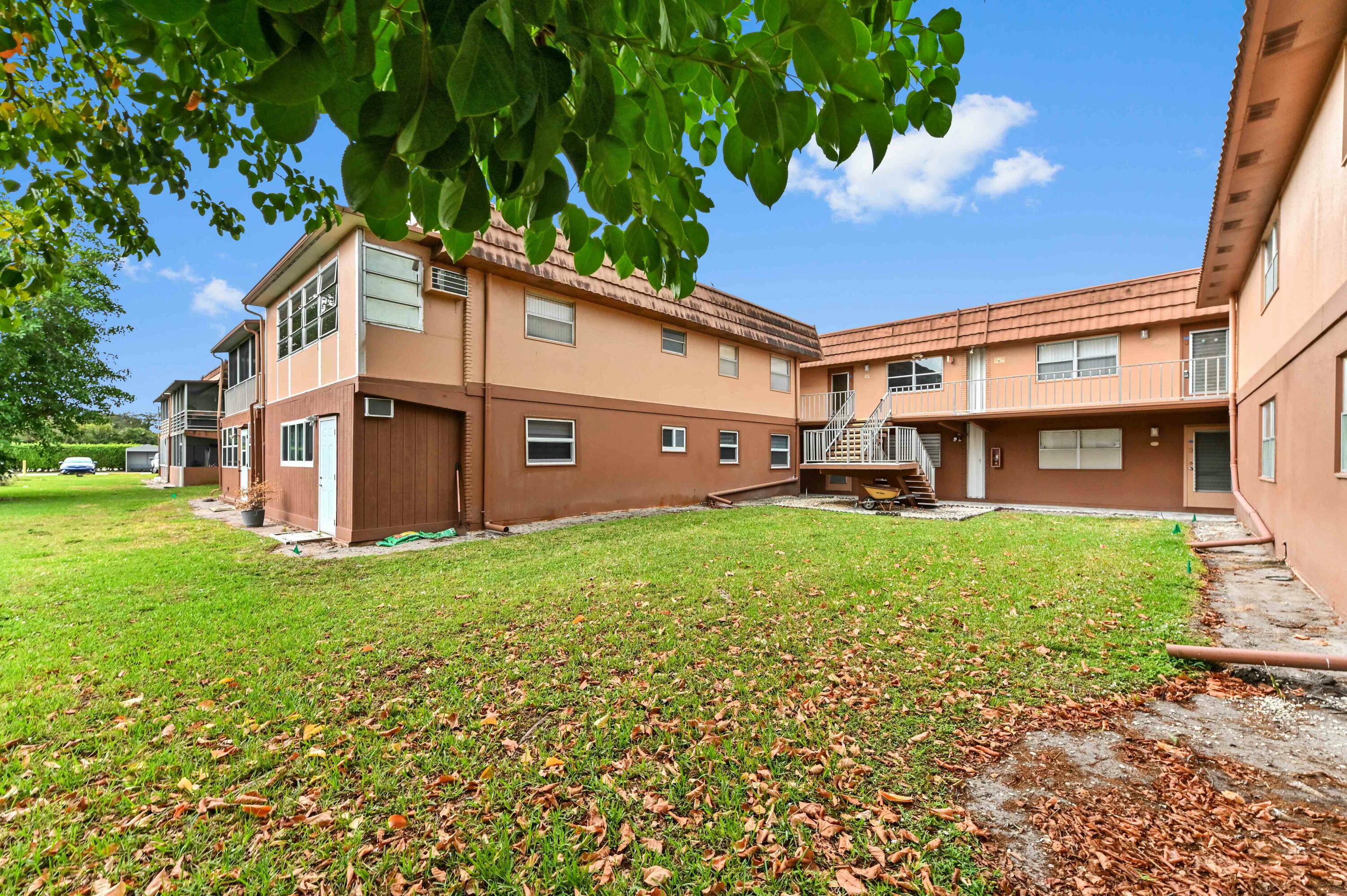 513 Saxony Drive Delray Beach, FL 33446 - Photo 25 of 40 tempImageD50kmZ