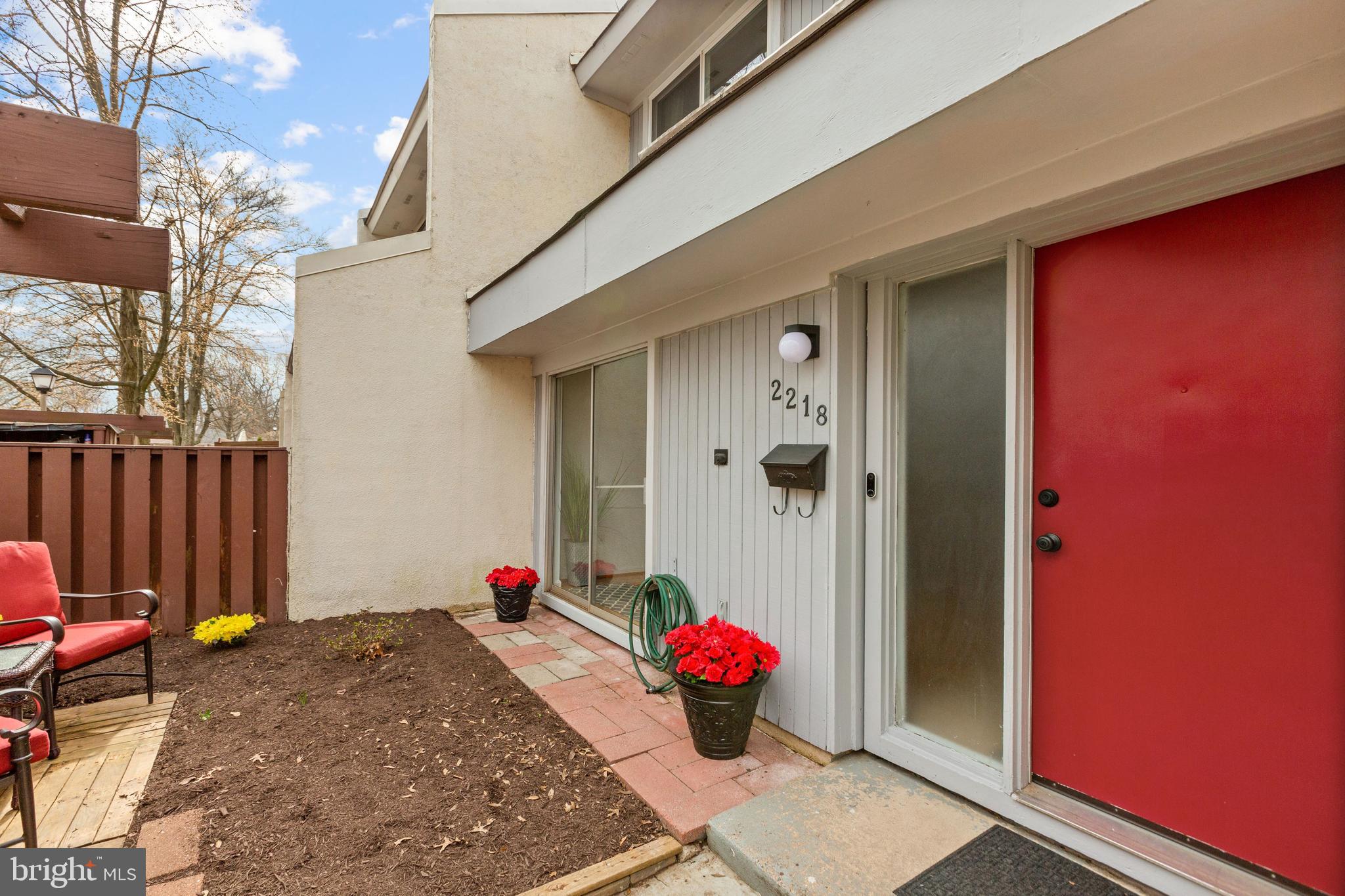 2218 Southgate Square Reston, VA 20191 - Photo 2 of 31