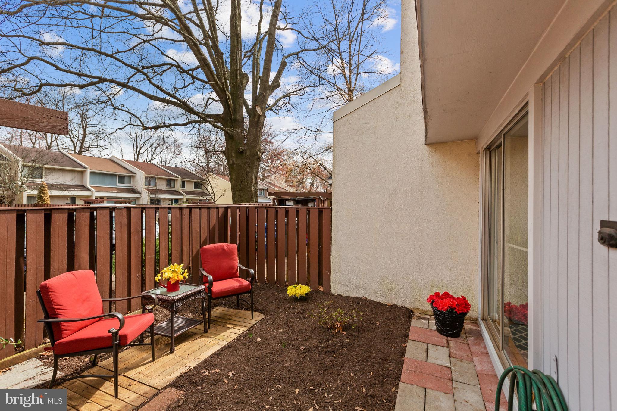 2218 Southgate Square Reston, VA 20191 - Photo 3 of 31