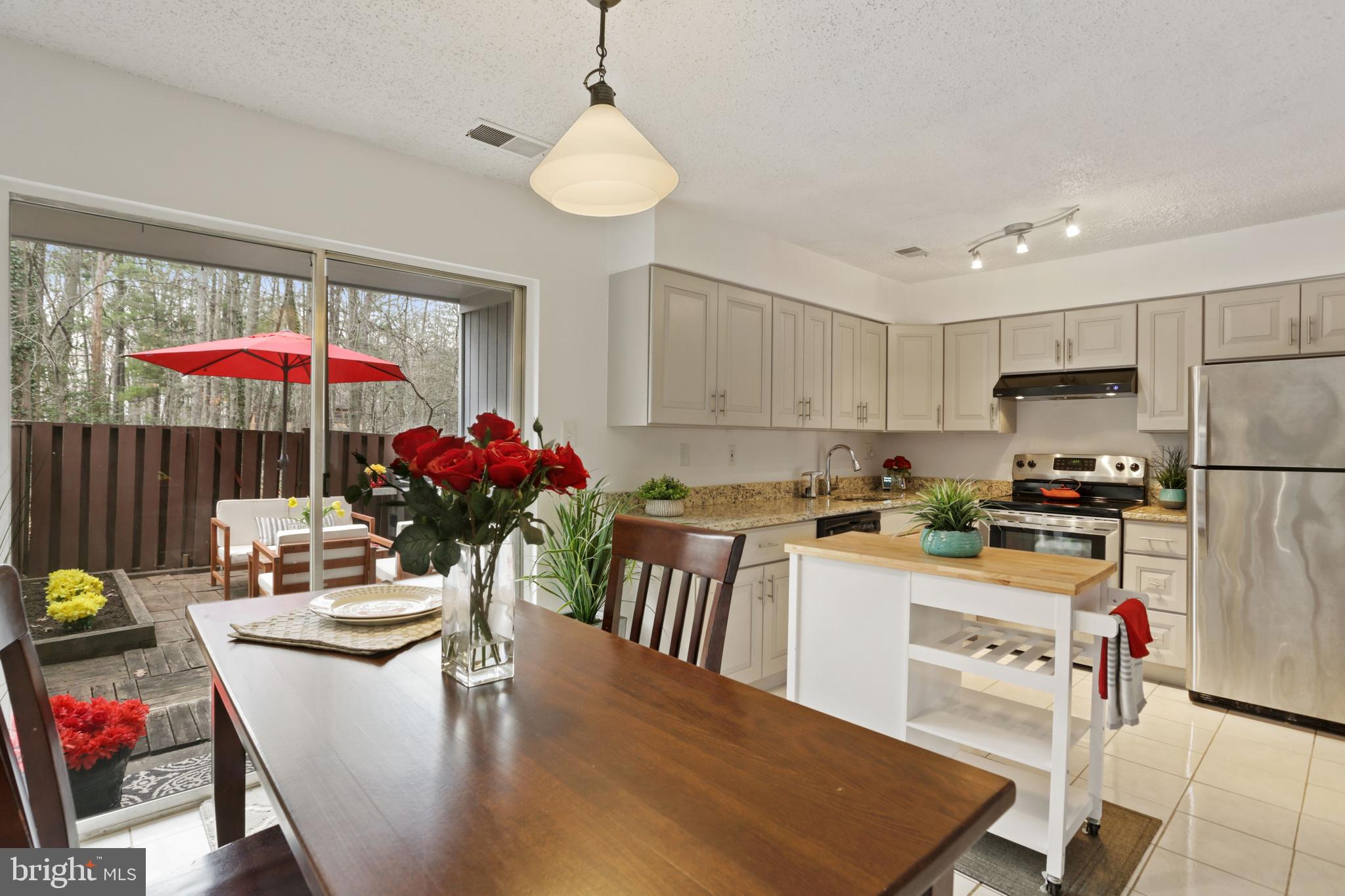 2218 Southgate Square Reston, VA 20191 - Photo 7 of 31
