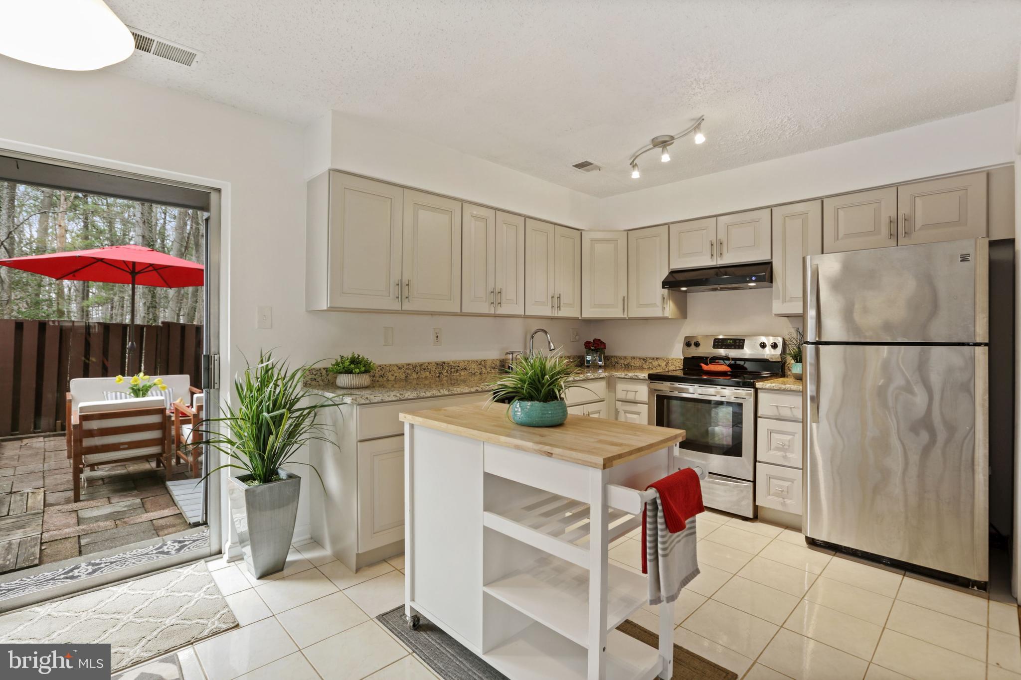 2218 Southgate Square Reston, VA 20191 - Photo 10 of 31